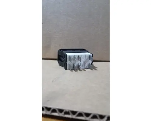 PETERBILT 386 Dash  Console Switch