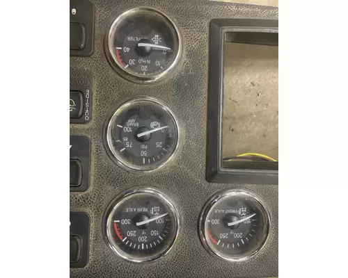 PETERBILT 386 Dash Console Switch