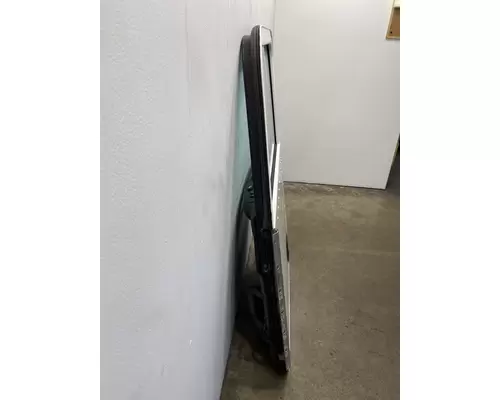 PETERBILT 386 Door Assembly, Front