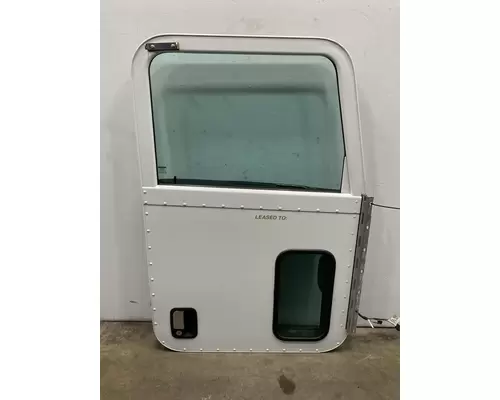 PETERBILT 386 Door Assembly, Front