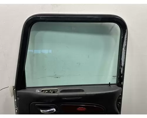 PETERBILT 386 Door Assembly, Front