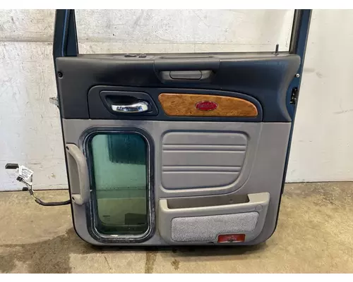 PETERBILT 386 Door Assembly, Front