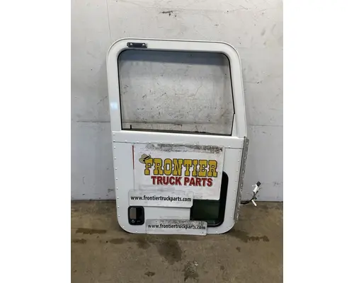 PETERBILT 386 Door Assembly, Front