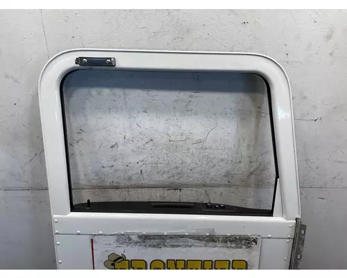 PETERBILT 386 Door Assembly, Front
