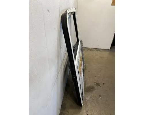 PETERBILT 386 Door Assembly, Front