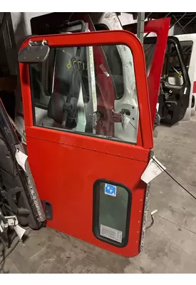 PETERBILT 386 Door Assembly, Front