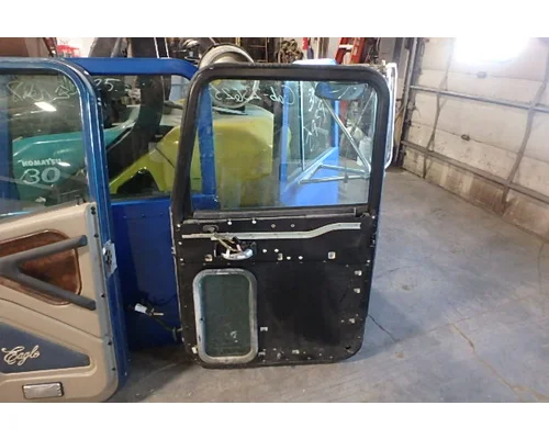 PETERBILT 386 Door Assembly, Front