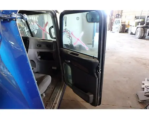 PETERBILT 386 Door Assembly, Front