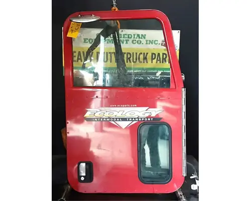 PETERBILT 386 Door Assembly, Front