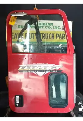 PETERBILT 386 Door Assembly, Front