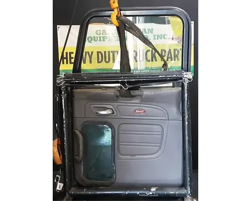 PETERBILT 386 Door Assembly, Front
