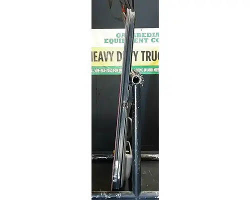 PETERBILT 386 Door Assembly, Front