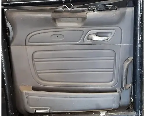 PETERBILT 386 Door Assembly, Front