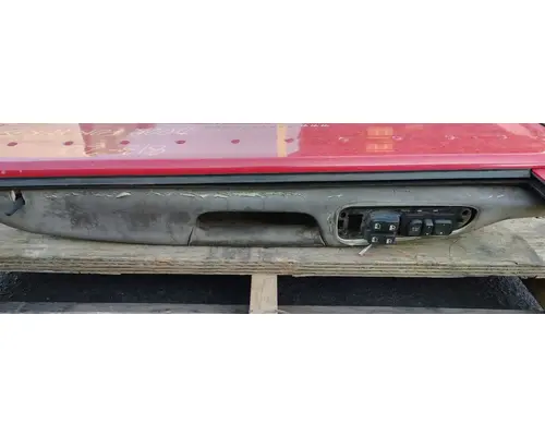 PETERBILT 386 Door Assembly, Front