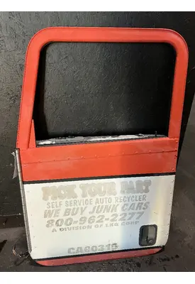 PETERBILT 386 Door Assembly, Front