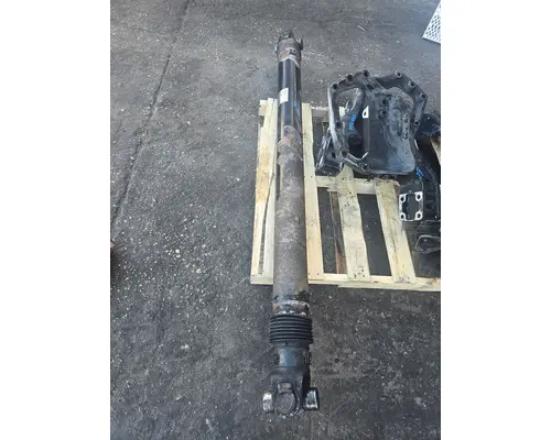 PETERBILT 386 Drive Shaft, Front