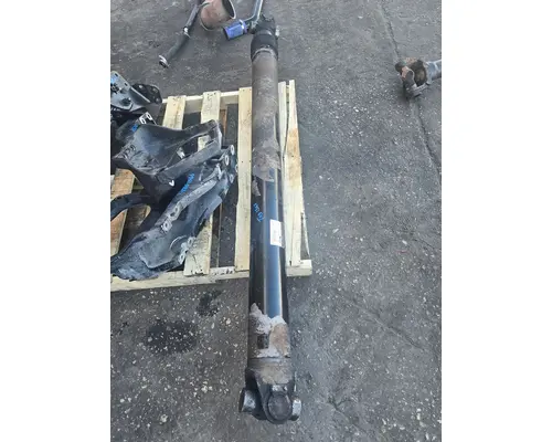 PETERBILT 386 Drive Shaft, Front