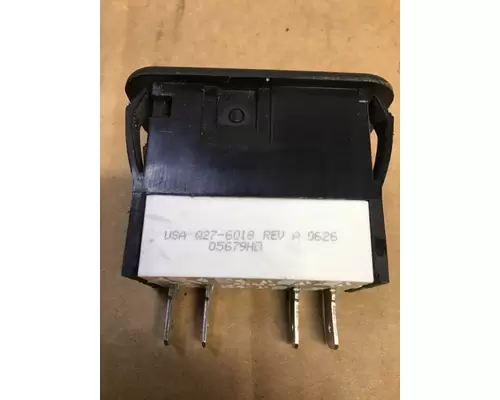 PETERBILT 386 ELECTRONIC PARTS MISC