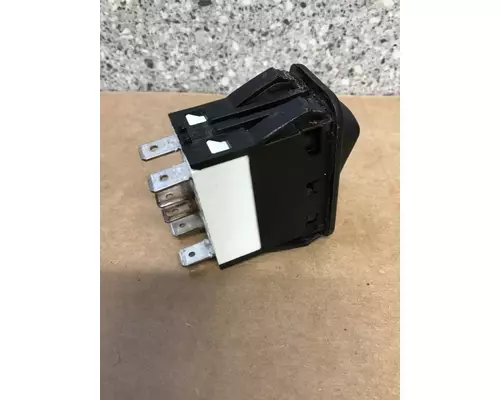 PETERBILT 386 ELECTRONIC PARTS MISC