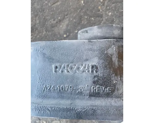 PETERBILT 386 Engine Mounts