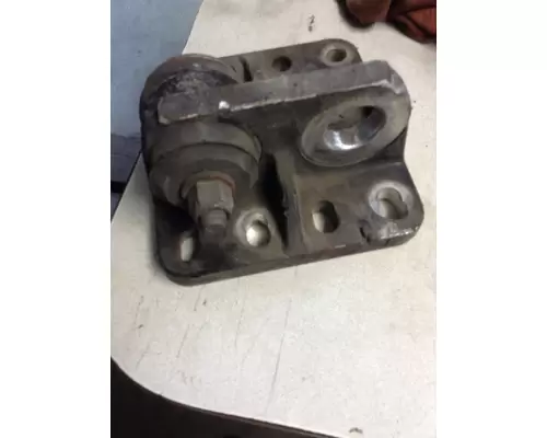 PETERBILT 386 Engine Mounts