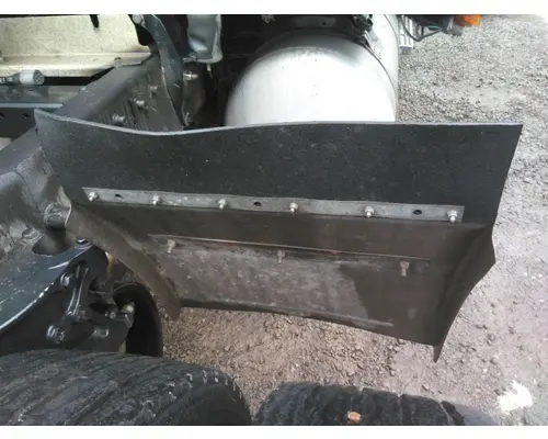 PETERBILT 386 FENDER, QUARTERHALF REAR