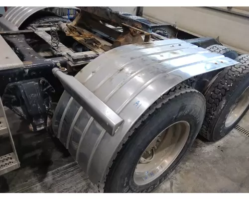 PETERBILT 386 FENDER, QUARTERHALF REAR