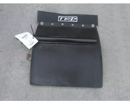 PETERBILT 386 FENDER, QUARTERHALF REAR