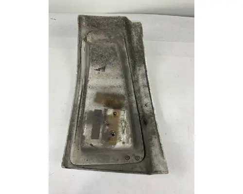 PETERBILT 386 FENDER EXTENSION