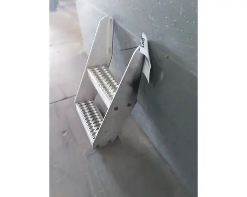 PETERBILT 386 FRAME STEP