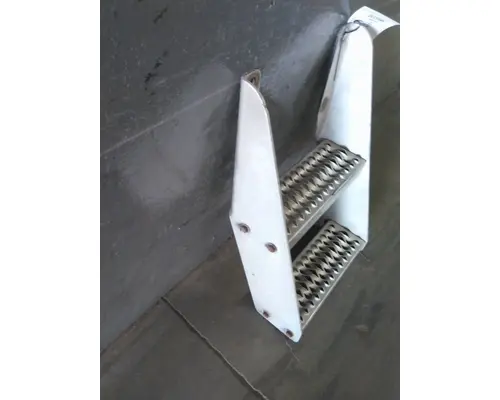 PETERBILT 386 FRAME STEP