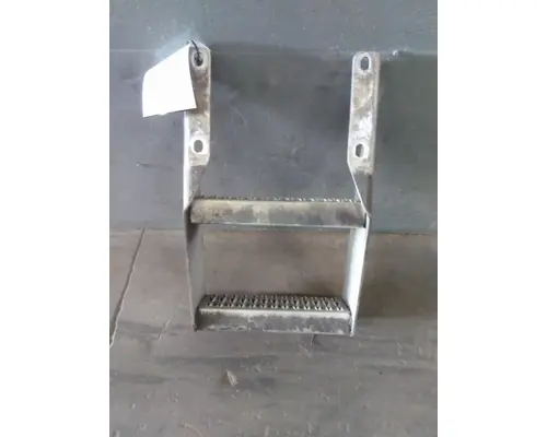 PETERBILT 386 FRAME STEP