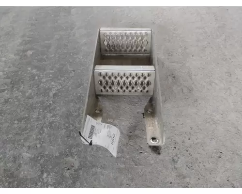 PETERBILT 386 FRAME STEP