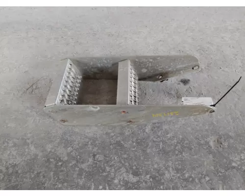 PETERBILT 386 FRAME STEP