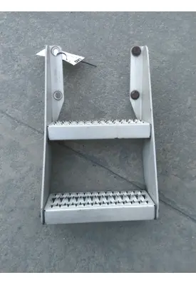 PETERBILT 386 FRAME STEP
