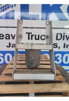 PETERBILT 386 FRAME STEP