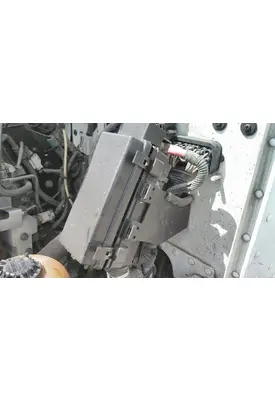 PETERBILT 386 FUSE BOX