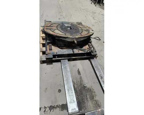 PETERBILT 386 Fifth Wheel