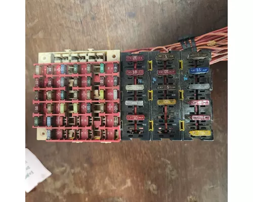 PETERBILT 386 Fuse Box