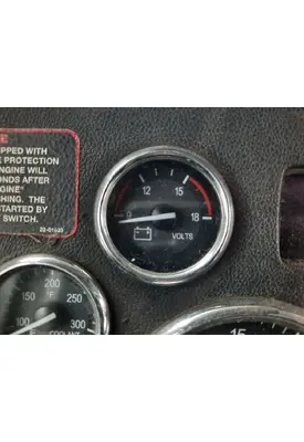 PETERBILT 386 GAUGE AMP