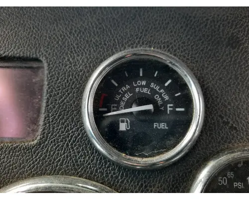PETERBILT 386 GAUGE FUEL