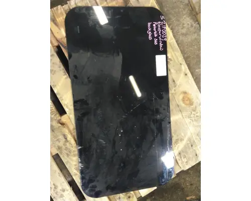 PETERBILT 386 GLASS, BACK