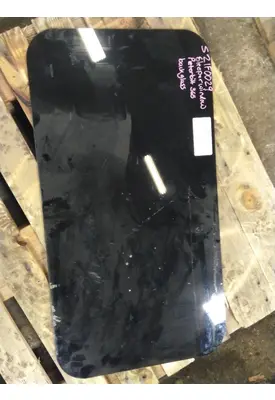 PETERBILT 386 GLASS, BACK