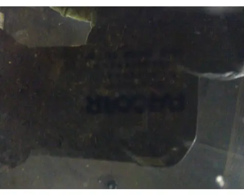 PETERBILT 386 GLASS, BACK