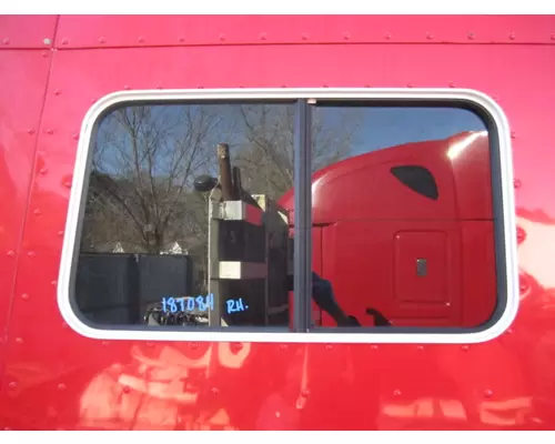 PETERBILT 386 GLASS, SLEEPER