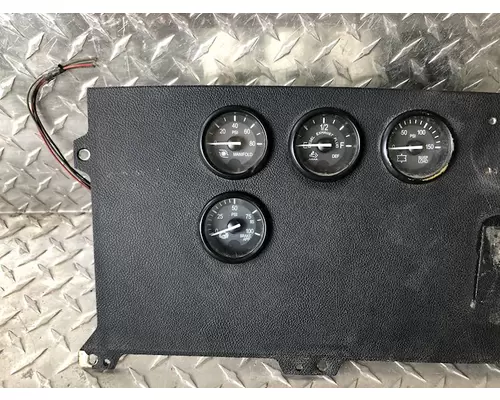 PETERBILT 386 Gauge Panel