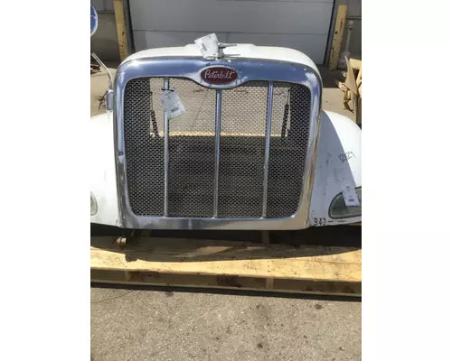 PETERBILT 386 Grille