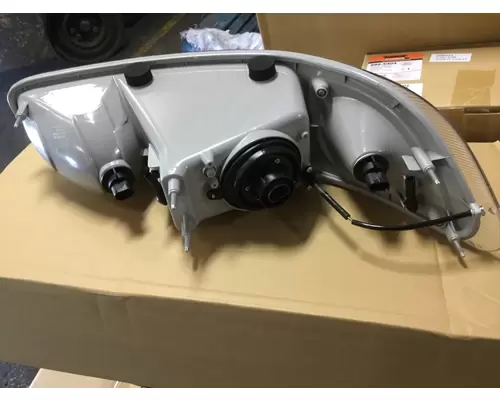 PETERBILT 386 HEADLAMP ASSEMBLY