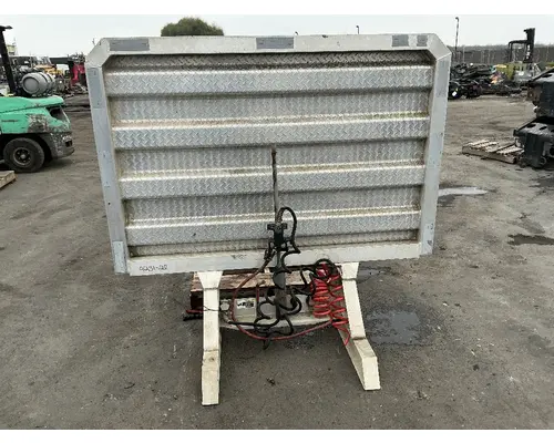 PETERBILT 386 Headache Rack