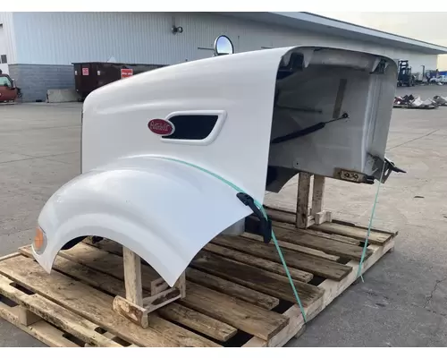 PETERBILT 386 Hood
